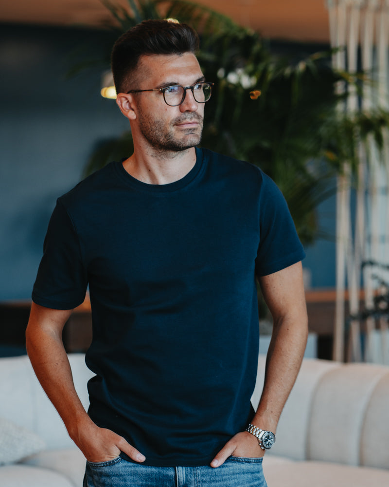 Essential T-Shirt 2.0 in Navy