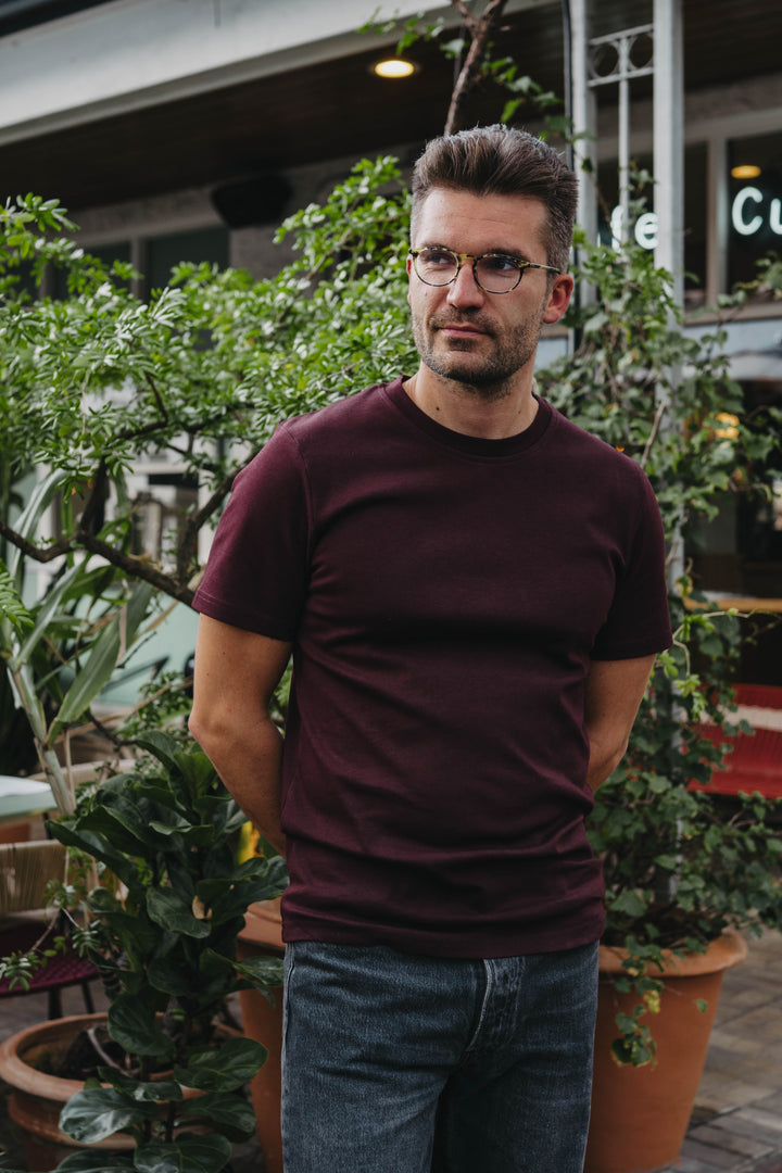Essential T-Shirt 2.0 in Bordeaux